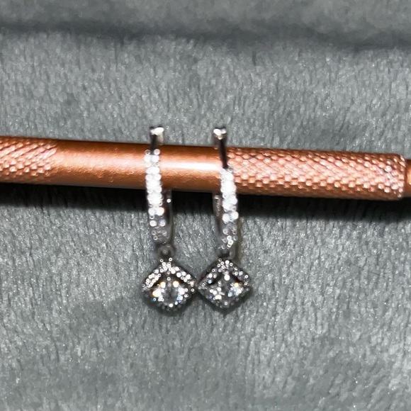 Pandora Square Sparkle Hoop Earrings - Picture 8 of 9